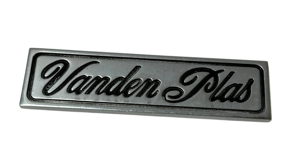 2004 Jaguar XJ8 Vanden Plas Rear Trunk Emblem